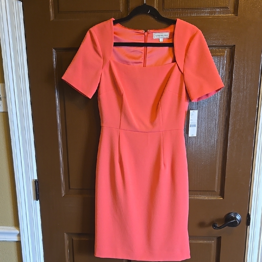 Katherine Kelly-Coral short sleeved straight dress with side slit Size 4. NWT.